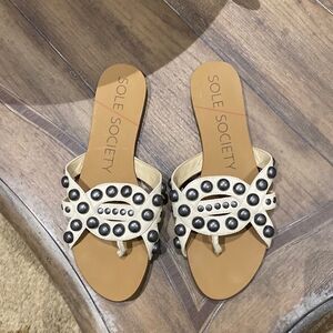 ❤️ Sole Society Studded Sandals ❤️